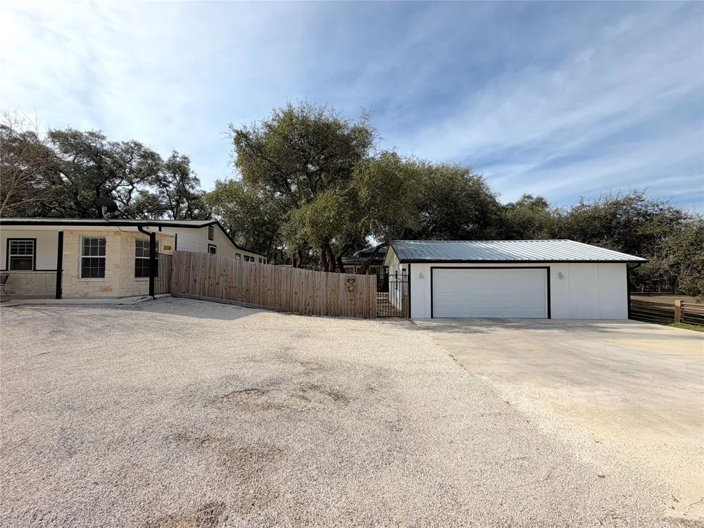 301 Canyon Edge Canyon Lake, TX 78133