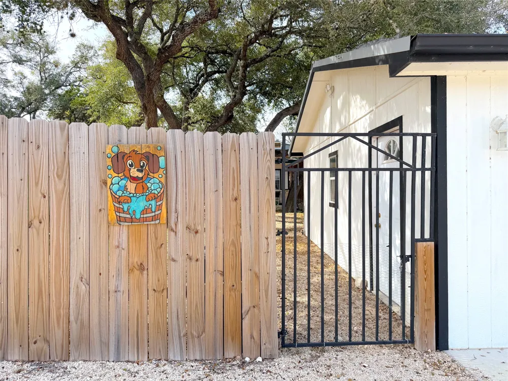 301 Canyon Edge Canyon Lake, TX 78133