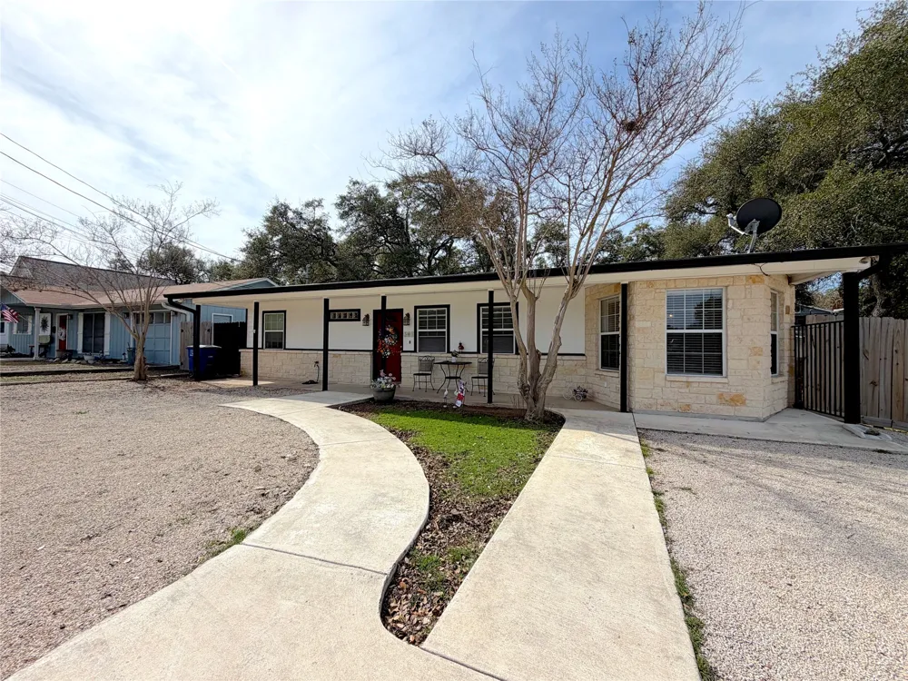 301 Canyon Edge Canyon Lake, TX 78133