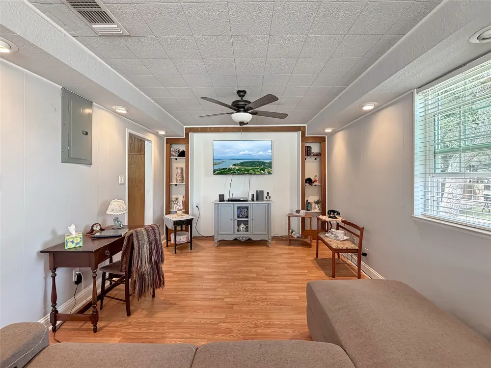 301 Canyon Edge Canyon Lake, TX 78133