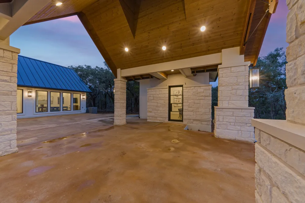 7505 E Us Highway 290 Johnson City, TX 78636