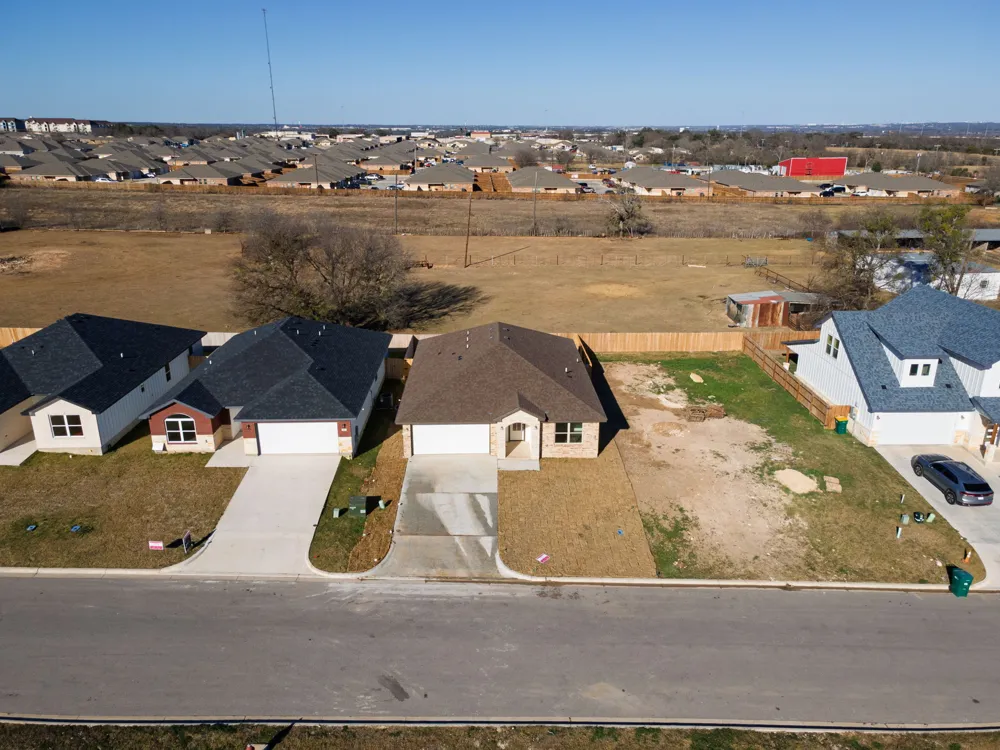 2123 Blackhawk Loop Belton, TX 76513