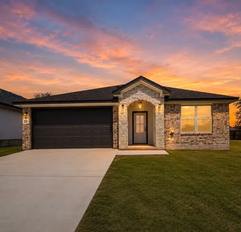2123 Blackhawk Loop