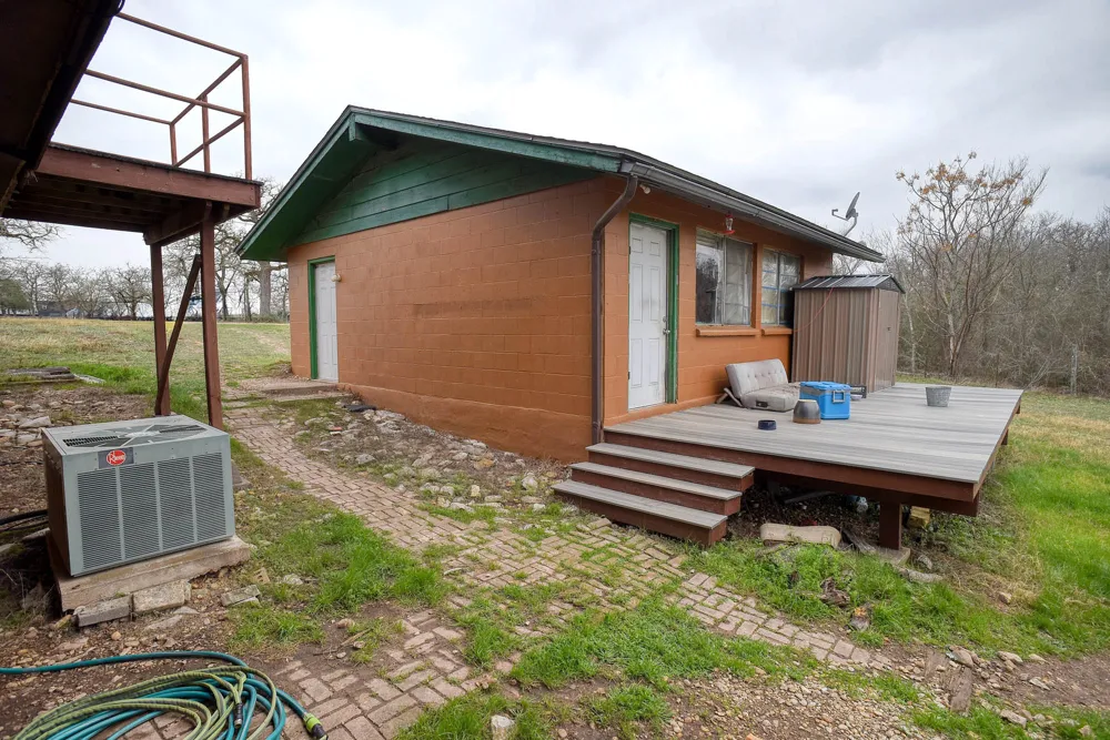 537 Leisure Lane Cedar Creek, TX 78612