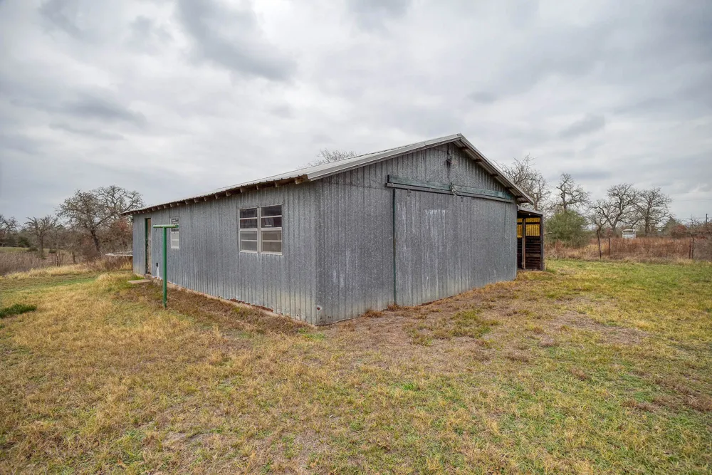 537 Leisure Lane Cedar Creek, TX 78612