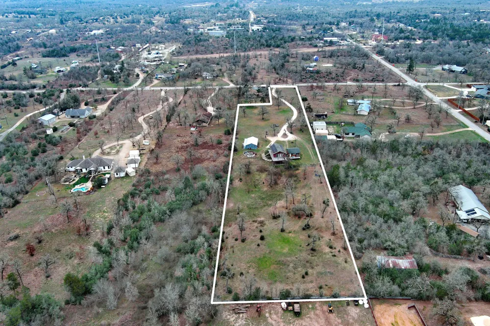 537 Leisure Lane Cedar Creek, TX 78612