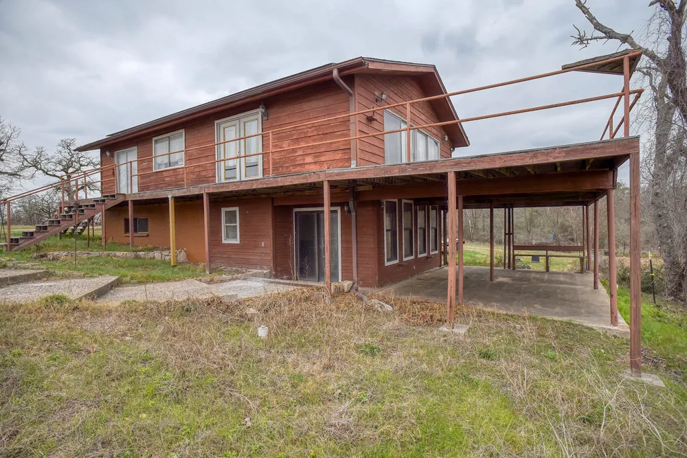 537 Leisure Lane Cedar Creek, TX 78612