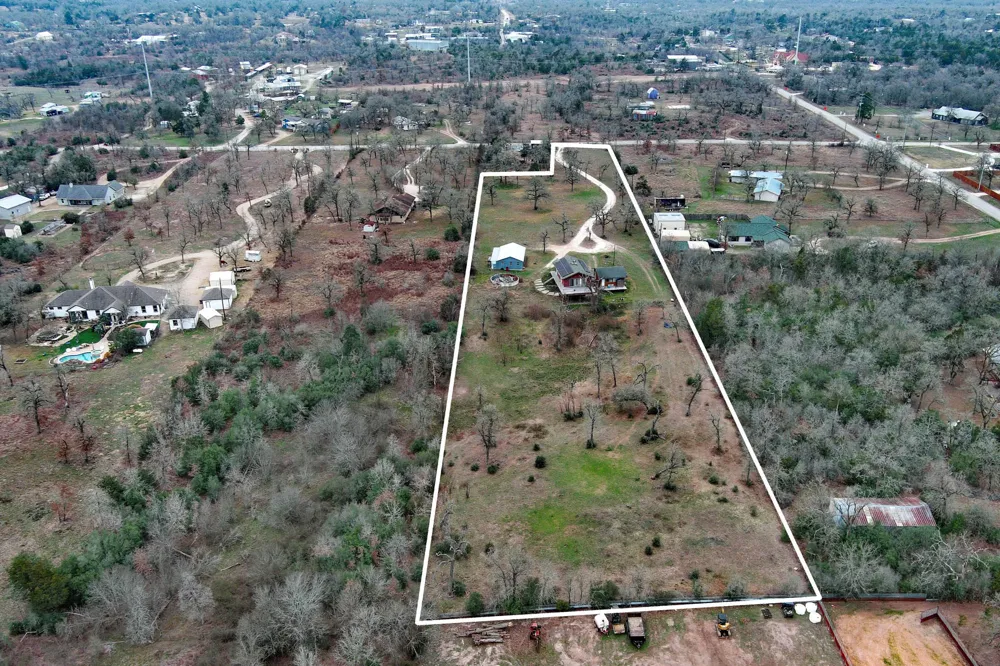 537 Leisure Lane Cedar Creek, TX 78612