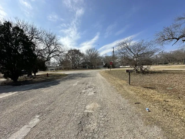548 Spring River Drive Martindale, TX 78655