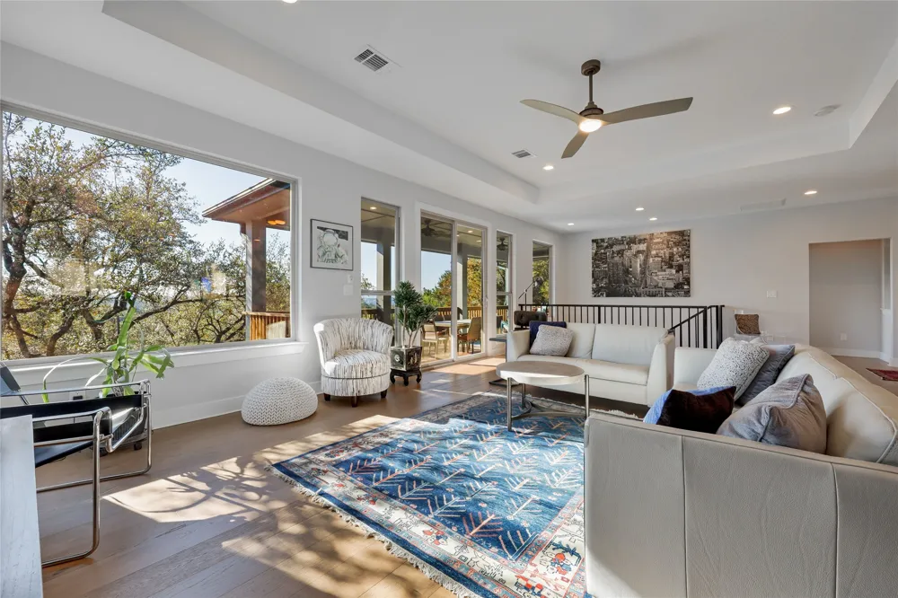 21013 Nimitz Avenue Lago Vista, TX 78645