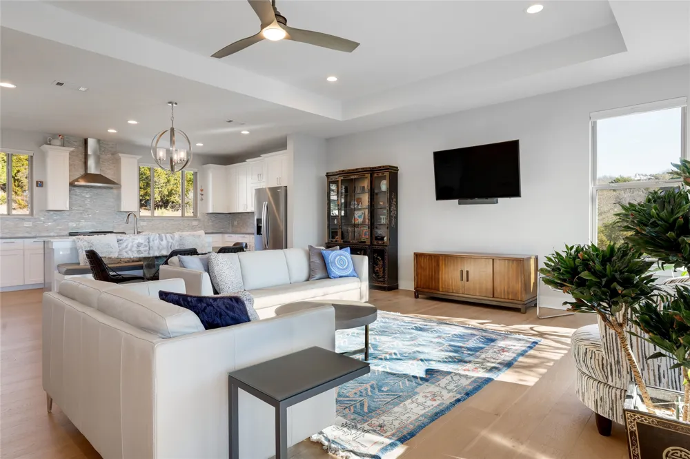 21013 Nimitz Avenue Lago Vista, TX 78645
