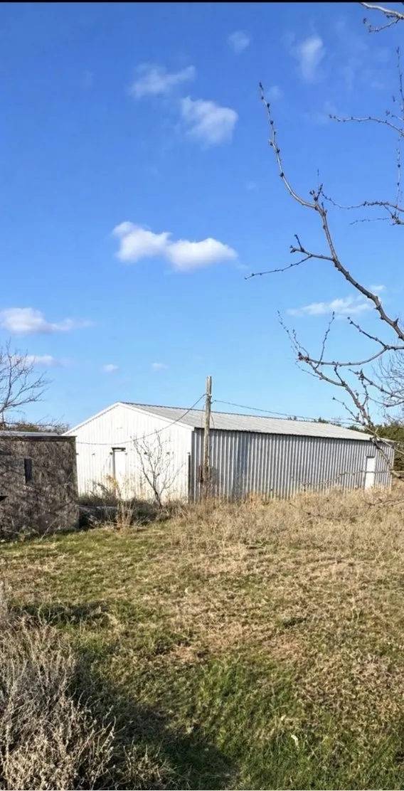 16061 County Road 107 Mingus, TX 76463