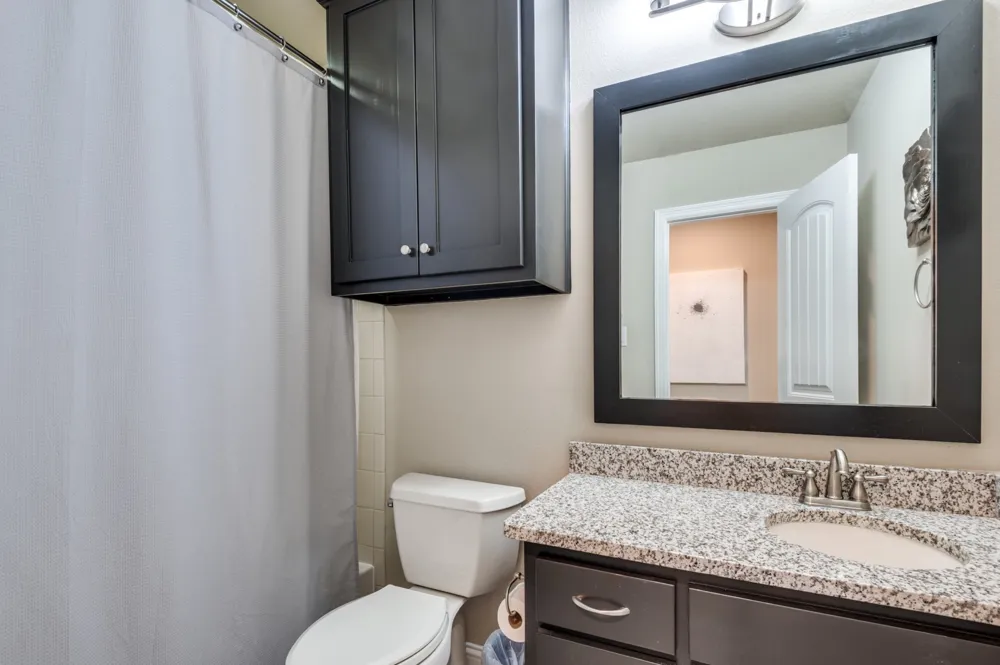 647 Fountainview Drive Irving, TX 75039