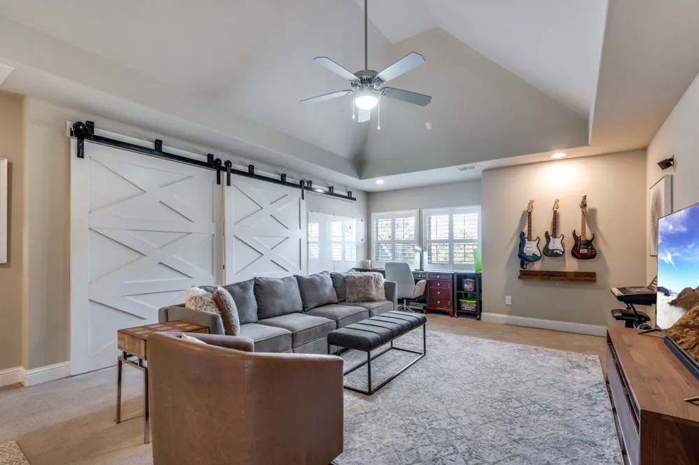 647 Fountainview Drive Irving, TX 75039