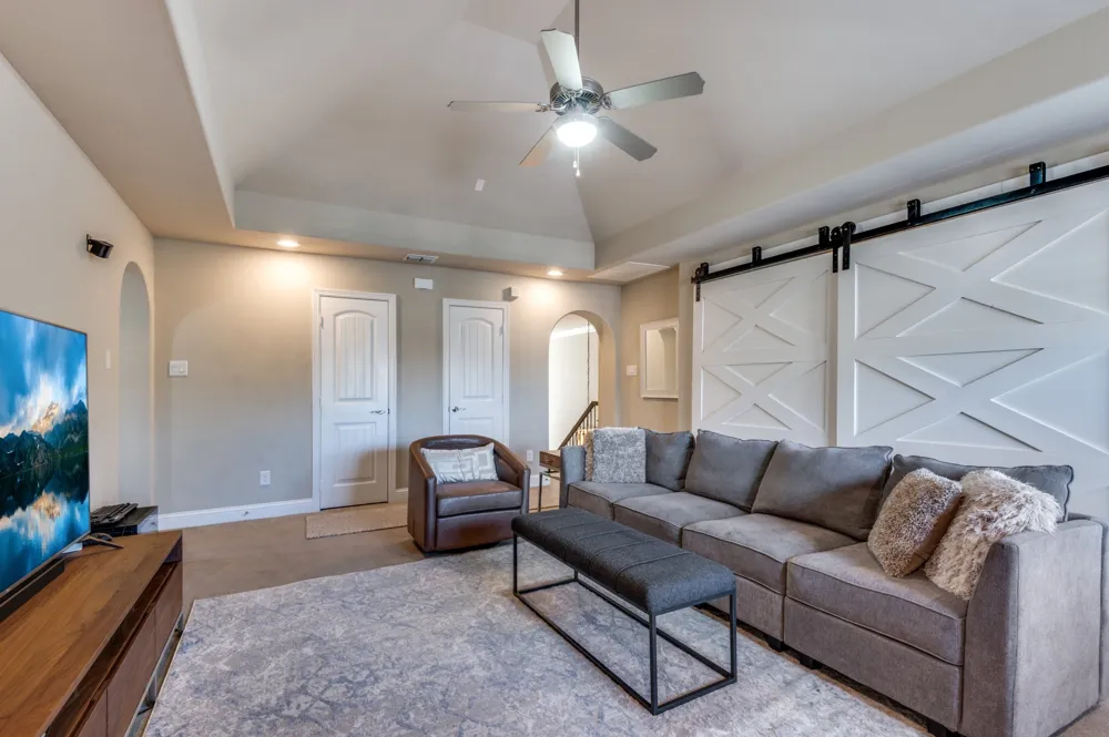 647 Fountainview Drive Irving, TX 75039