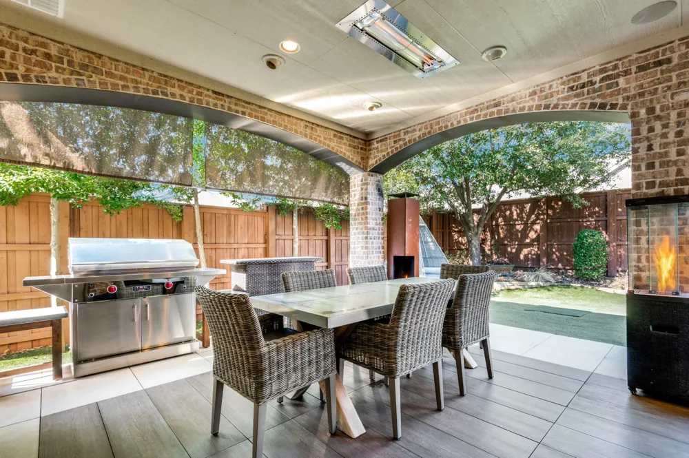 647 Fountainview Drive Irving, TX 75039