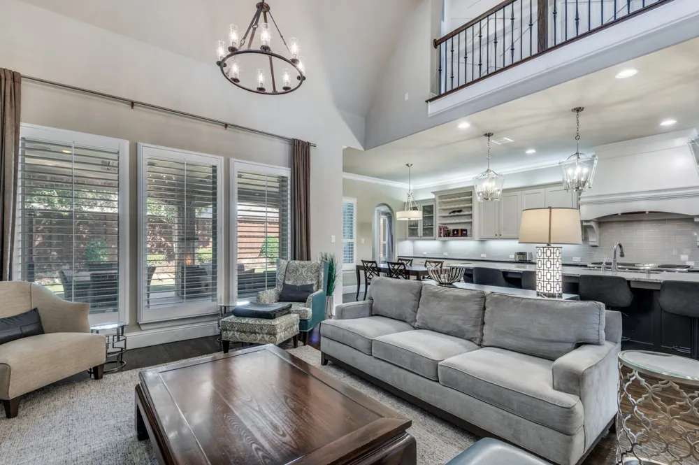 647 Fountainview Drive Irving, TX 75039