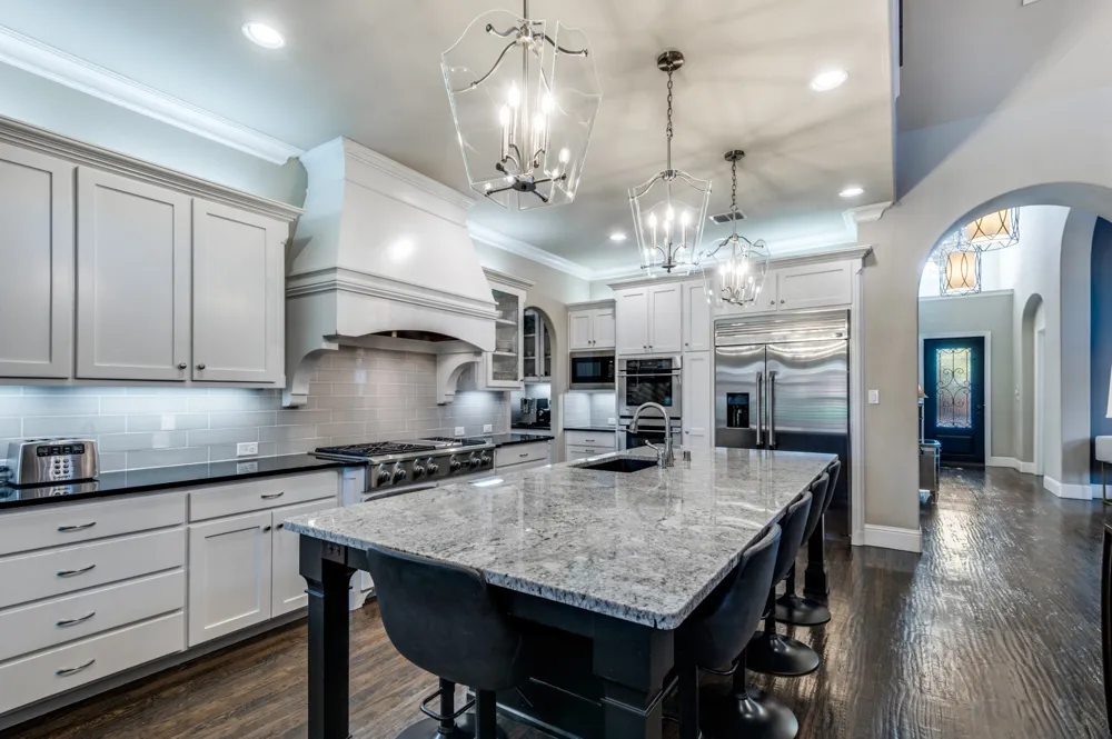 647 Fountainview Drive Irving, TX 75039