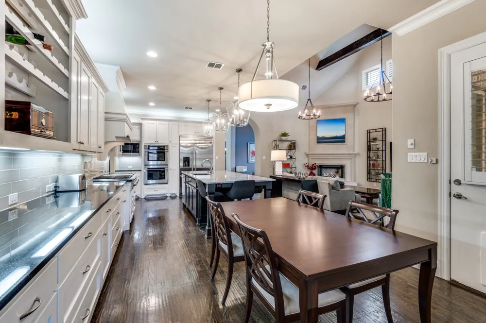 647 Fountainview Drive Irving, TX 75039