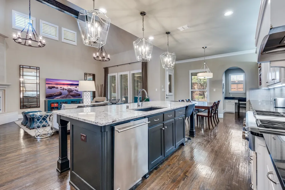 647 Fountainview Drive Irving, TX 75039