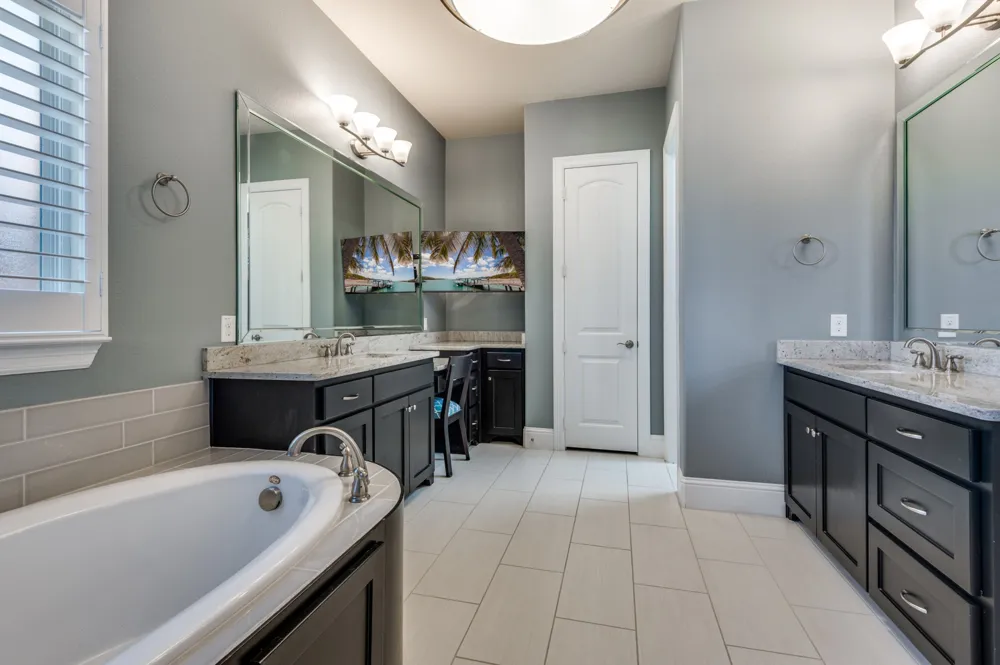 647 Fountainview Drive Irving, TX 75039