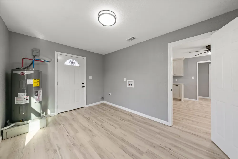 108 9th Street Valley Mills, TX 76689