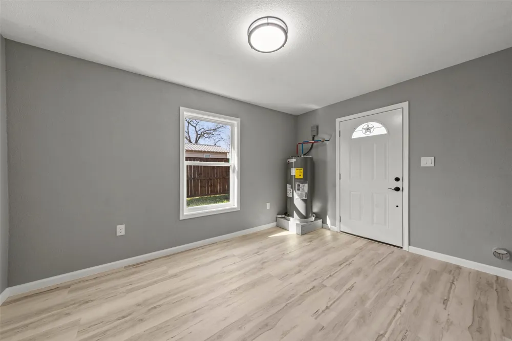 108 9th Street Valley Mills, TX 76689