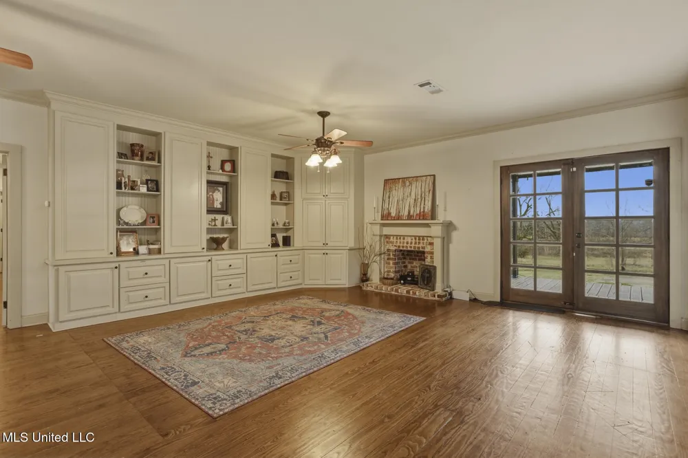 1038 W Gallatin Road Hazlehurst, MS 39083