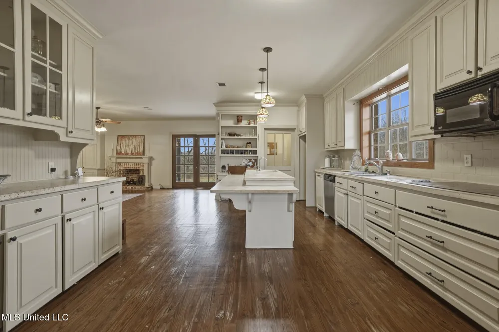 1038 W Gallatin Road Hazlehurst, MS 39083