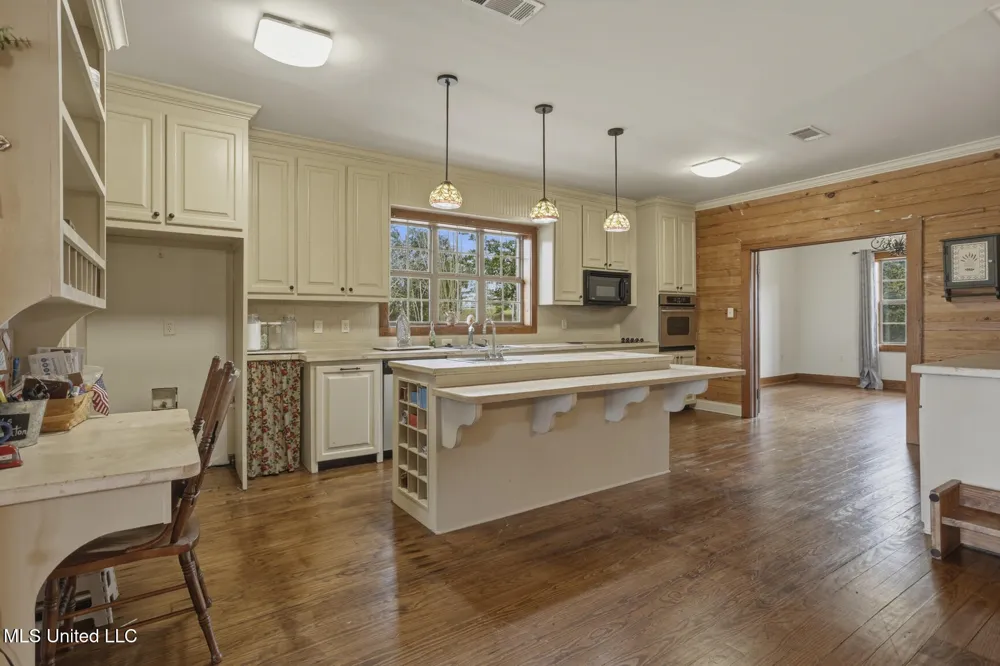 1038 W Gallatin Road Hazlehurst, MS 39083