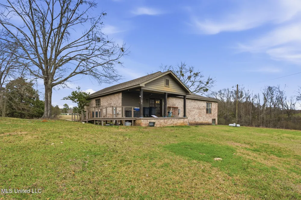 1038 W Gallatin Road Hazlehurst, MS 39083