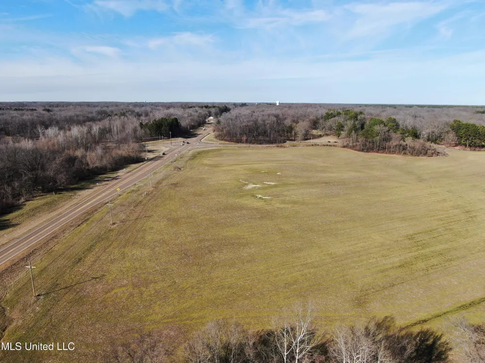 5000 Church Road Lake Cormorant, MS 38641