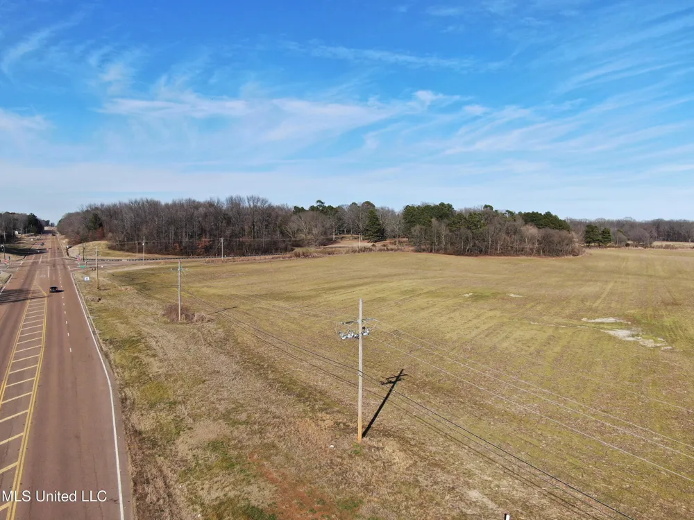 5000 Church Road Lake Cormorant, MS 38641