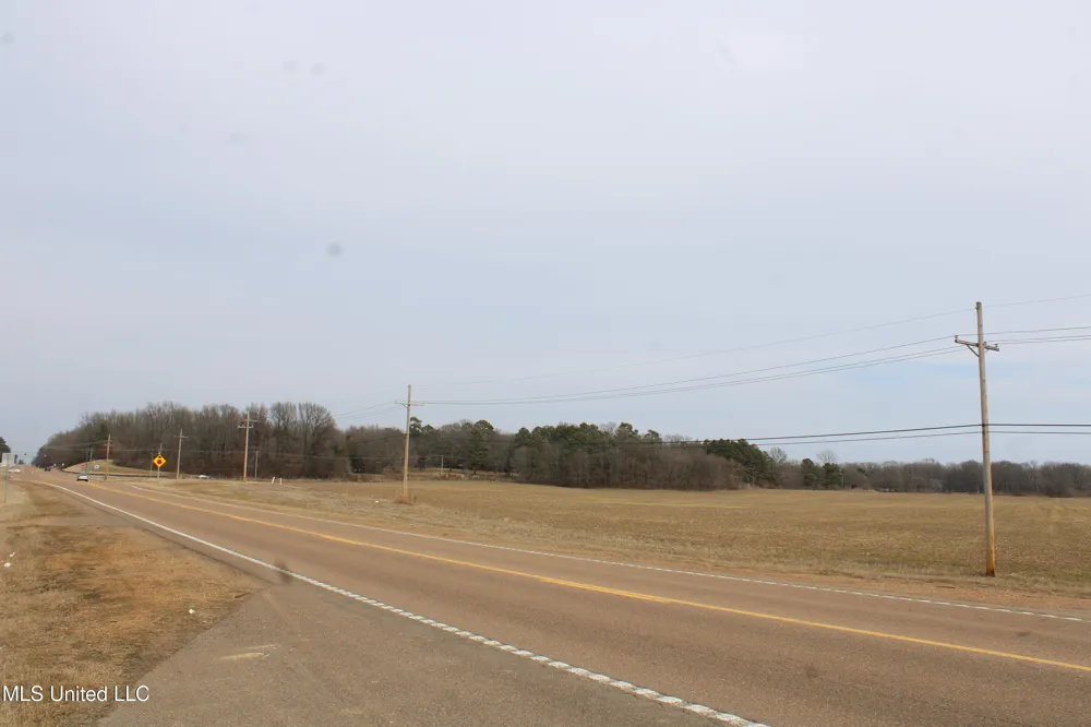 5000 Church Road Lake Cormorant, MS 38641