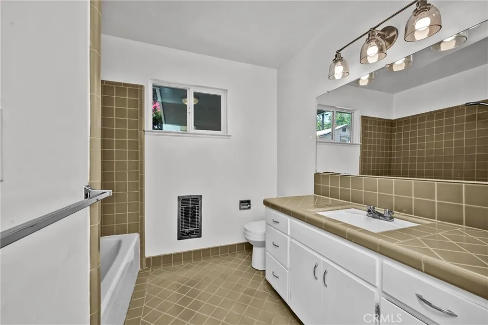 70 Lupoyoma Avenue Lakeport, CA 95453