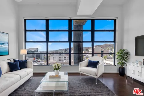 1645 Vine Street #711