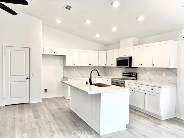 14765 Aberdeen Helendale, CA 92342