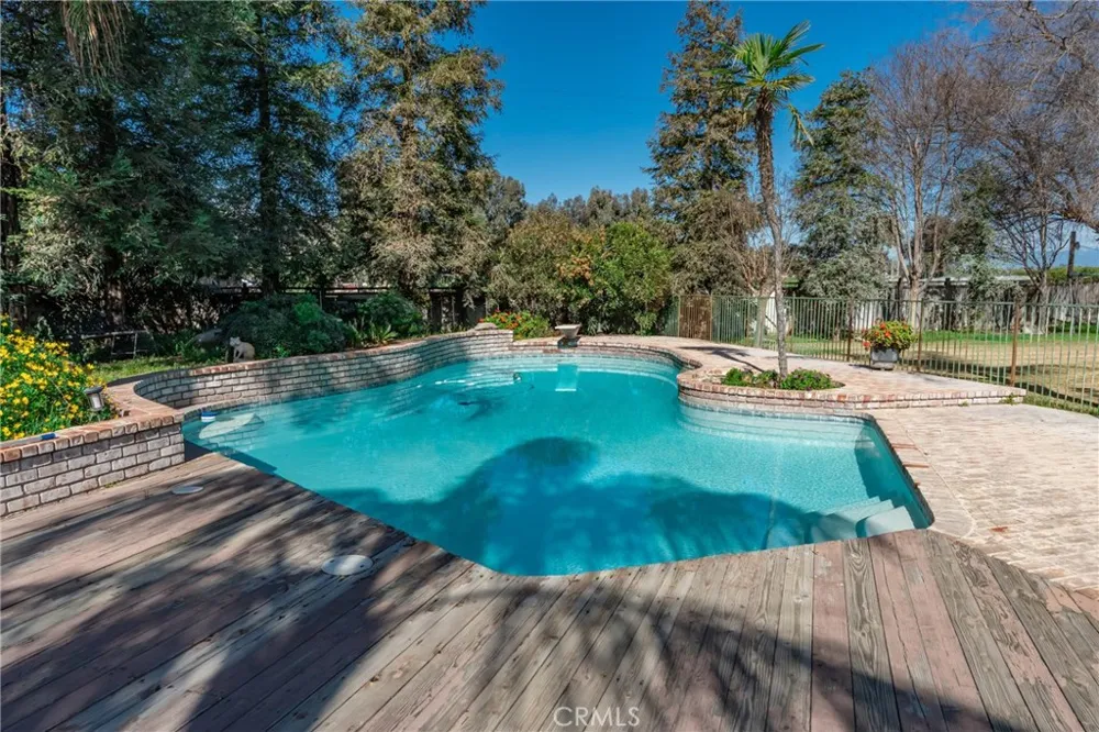 7176 E Butler Fresno, CA 93737
