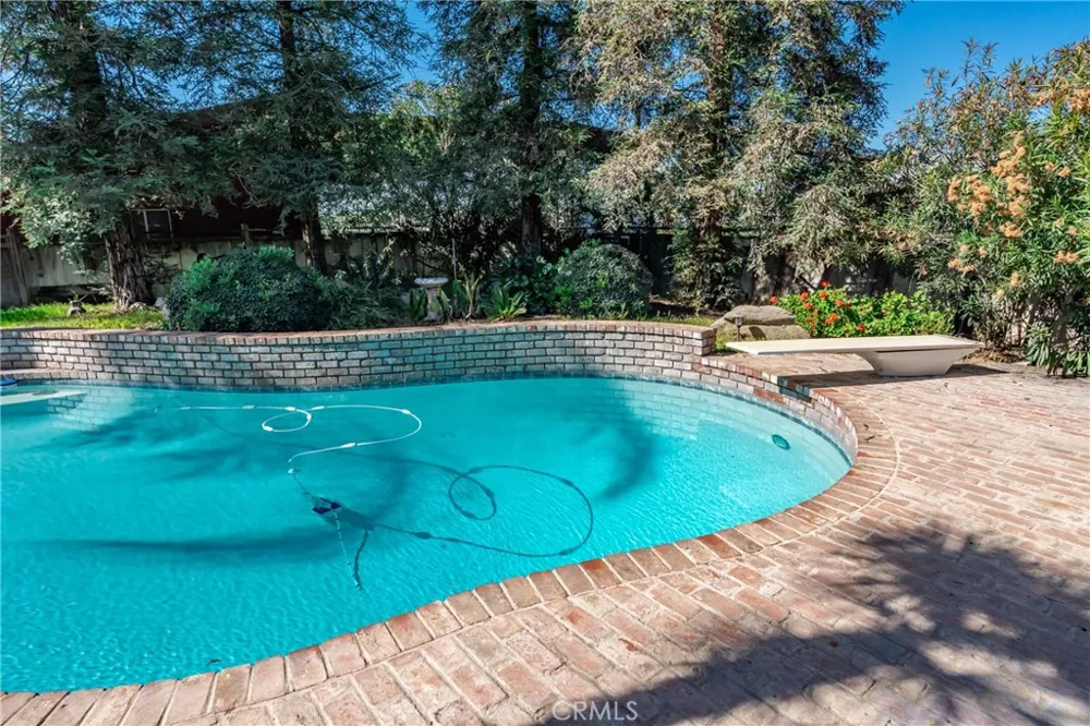 7176 E Butler Fresno, CA 93737