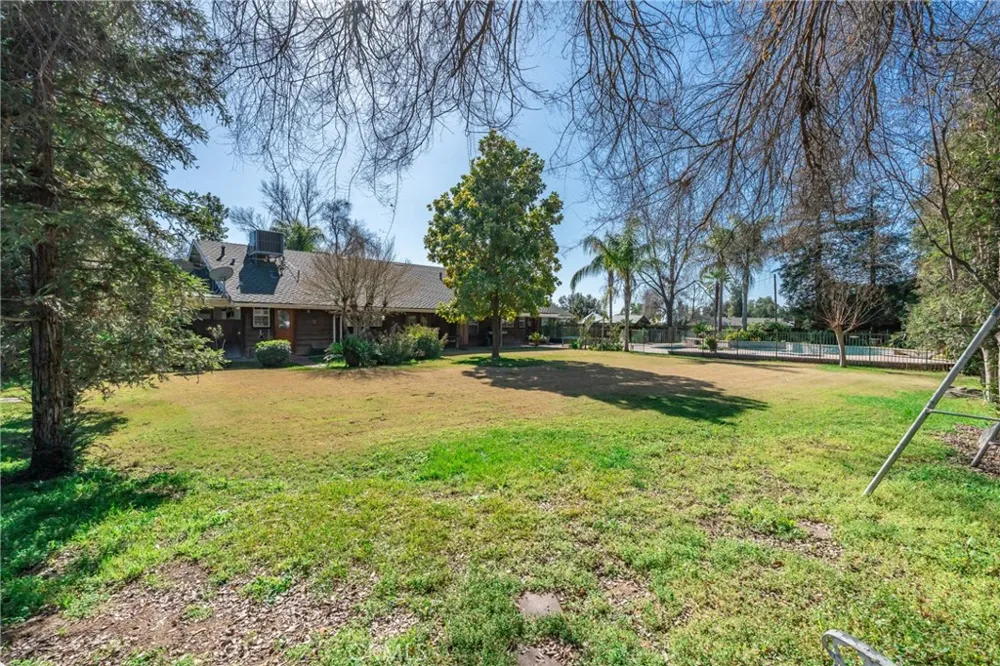 7176 E Butler Fresno, CA 93737