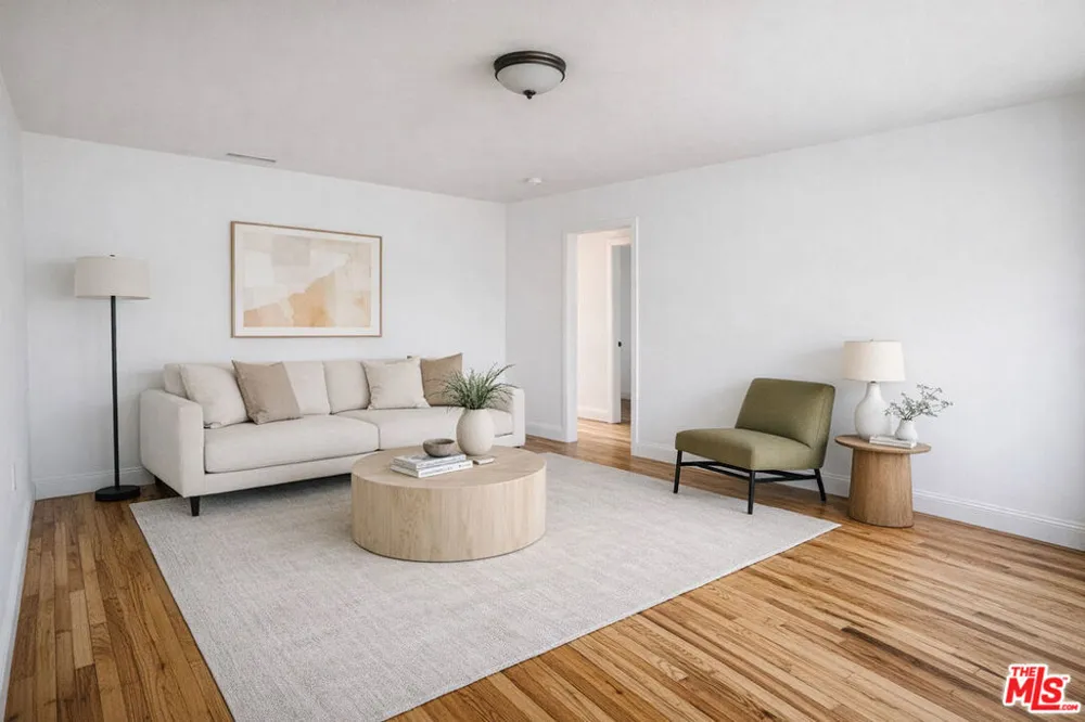 15605 S Berendo Avenue Gardena, CA 90247