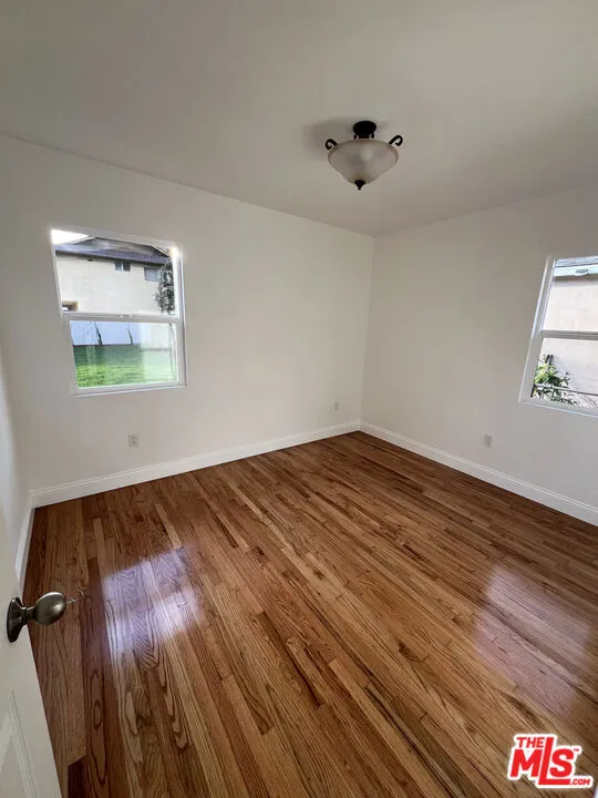 15605 S Berendo Avenue Gardena, CA 90247