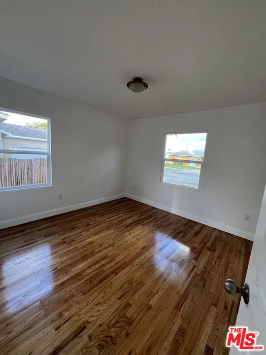 15605 S Berendo Avenue Gardena, CA 90247