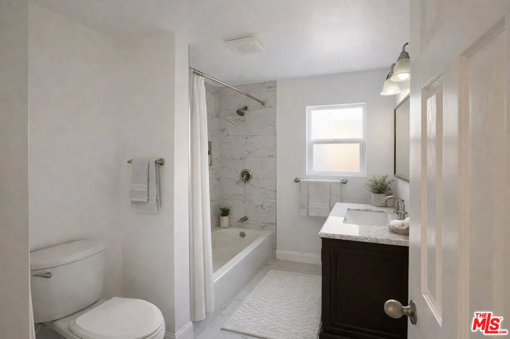 15605 S Berendo Avenue Gardena, CA 90247