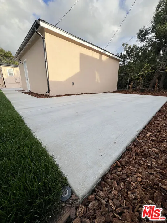 15605 S Berendo Avenue Gardena, CA 90247