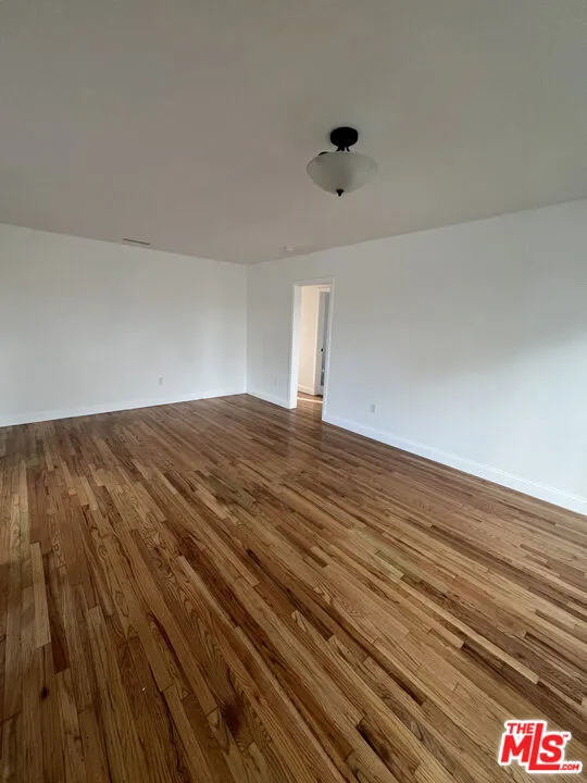 15605 S Berendo Avenue Gardena, CA 90247