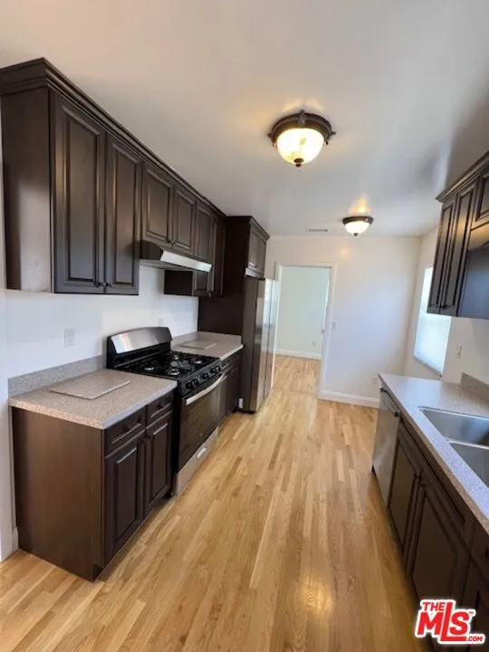 15605 S Berendo Avenue Gardena, CA 90247