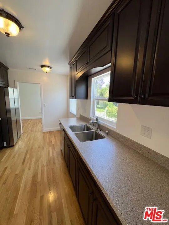 15605 S Berendo Avenue Gardena, CA 90247