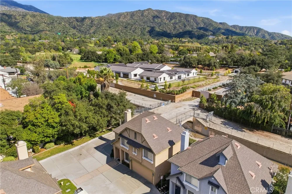 108 S Mountain #A Monrovia, CA 91016