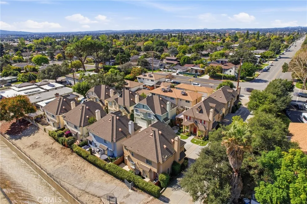 108 S Mountain #A Monrovia, CA 91016